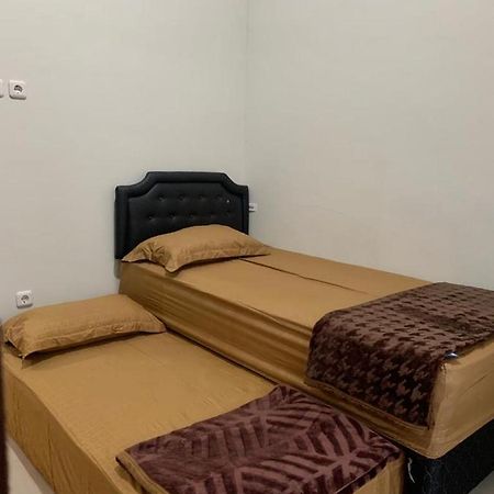Guest House / Homestay Bukit Mutiara Residence Ngingas Экстерьер фото