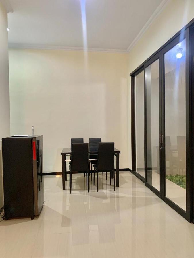 Guest House / Homestay Bukit Mutiara Residence Ngingas Экстерьер фото