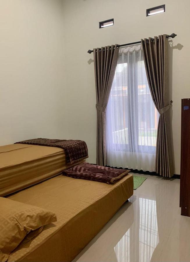 Guest House / Homestay Bukit Mutiara Residence Ngingas Экстерьер фото